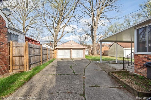 16166 Sunderland Road, Detroit, MI 48219