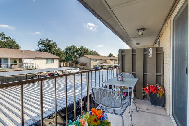 10650 Steppington Drive 206, Dallas, TX 75230