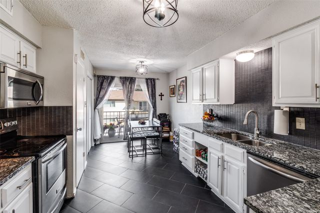 10650 Steppington Drive 206, Dallas, TX 75230