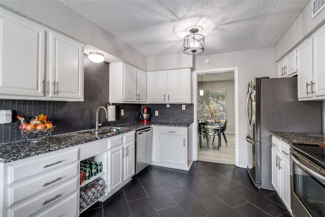 10650 Steppington Drive 206, Dallas, TX 75230