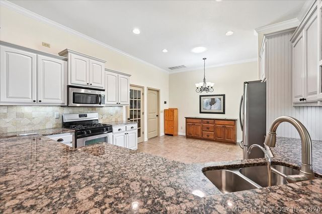 9354 S 282nd East Avenue, Broken Arrow, OK 74014