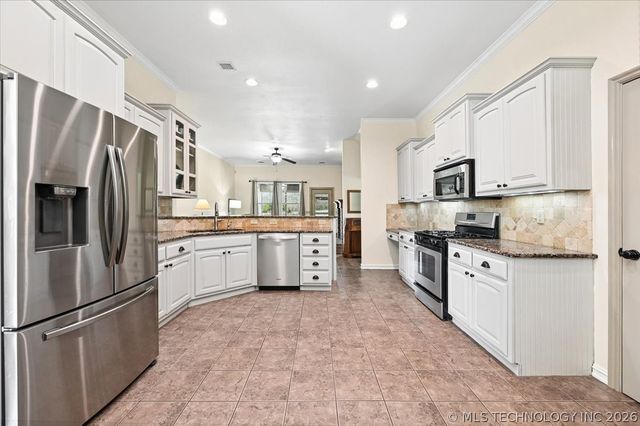 9354 S 282nd East Avenue, Broken Arrow, OK 74014