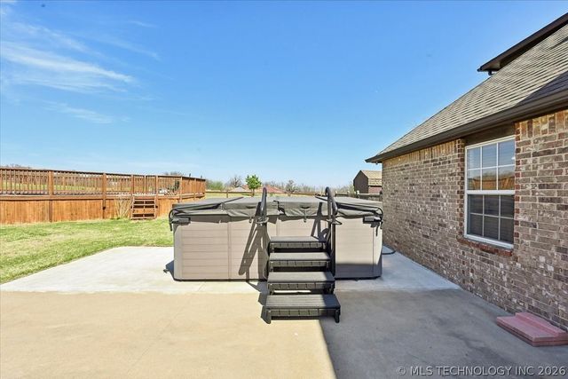 9354 S 282nd East Avenue, Broken Arrow, OK 74014