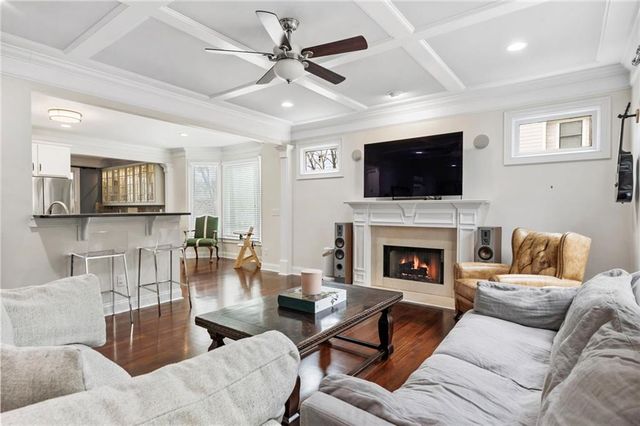 2588 Defoors Ferry NW Road, Atlanta, GA 30318