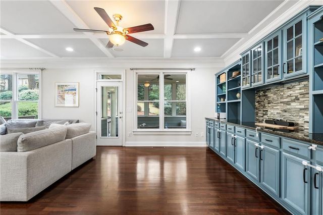 2588 Defoors Ferry NW Road, Atlanta, GA 30318