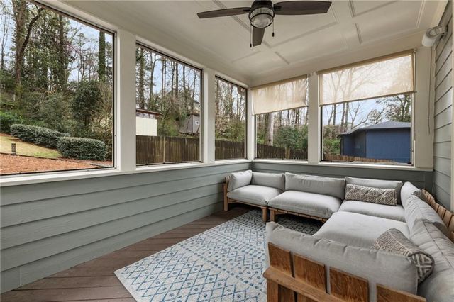 2588 Defoors Ferry NW Road, Atlanta, GA 30318