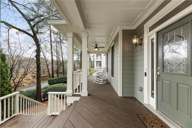 2588 Defoors Ferry NW Road, Atlanta, GA 30318