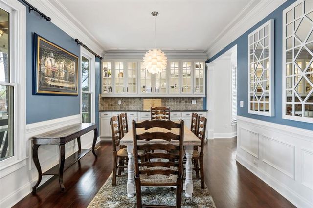 2588 Defoors Ferry NW Road, Atlanta, GA 30318