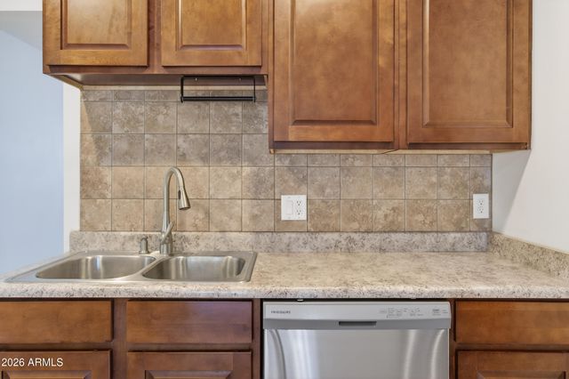 16833 N 17TH Place, Phoenix, AZ 85022