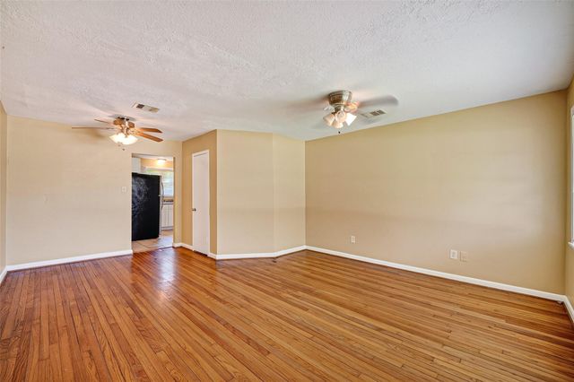 313 Greenbriar Drive, Baytown, TX 77520