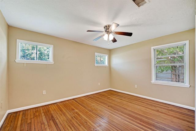 313 Greenbriar Drive, Baytown, TX 77520