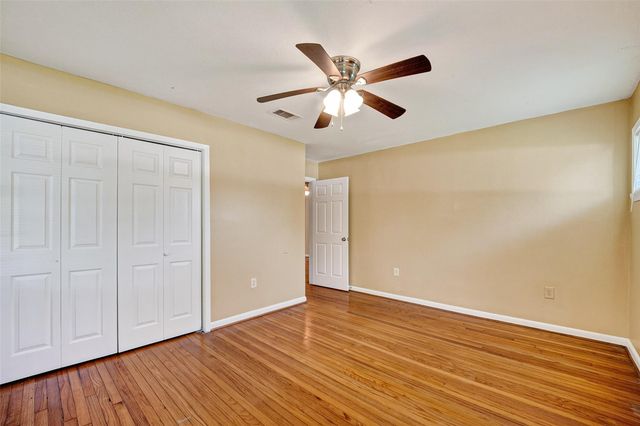 313 Greenbriar Drive, Baytown, TX 77520