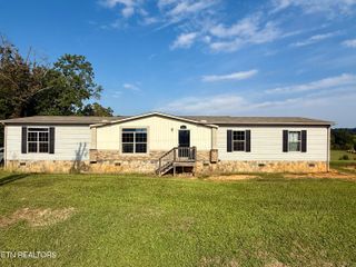 1115 Oak Grove Rd, Madisonville, TN 37354