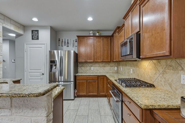 2204 Cane Hill Drive, Frisco, TX 75036