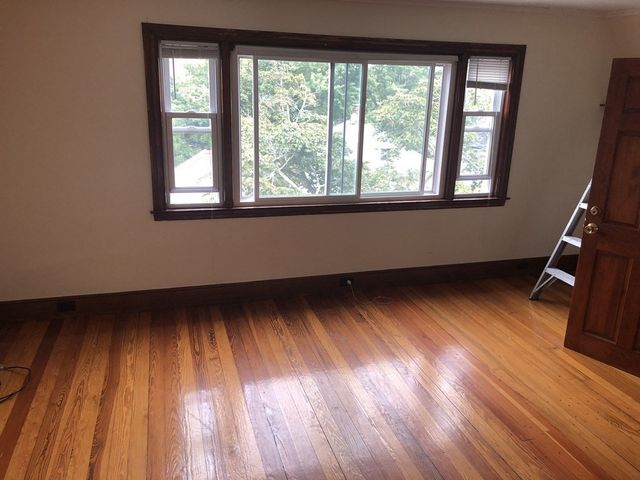 9 Warwick St 3, Quincy, MA 02170