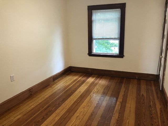 9 Warwick St 3, Quincy, MA 02170