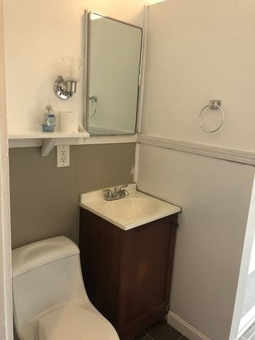 9 Warwick St 3, Quincy, MA 02170