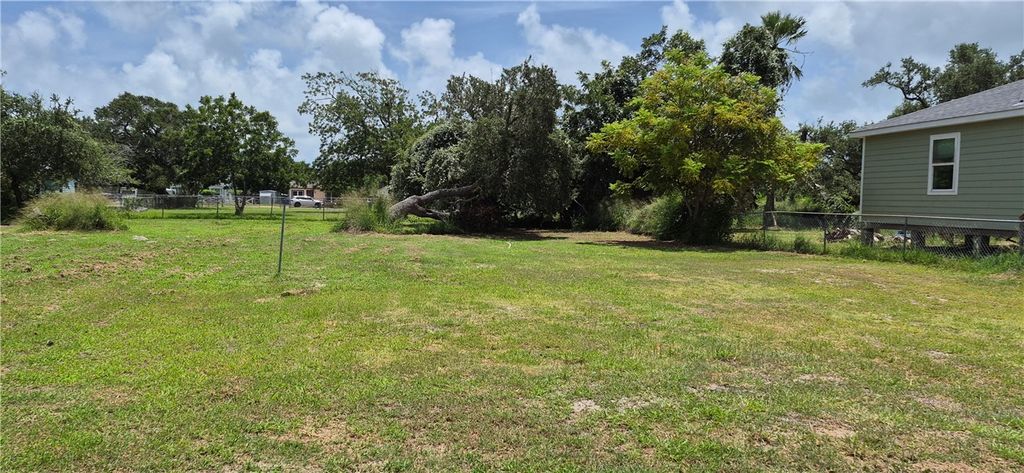 736 Young, Rockport, TX 78382 — exterior