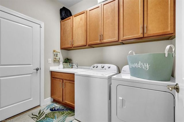 10404 Severino LN, Fort Myers, FL 33913