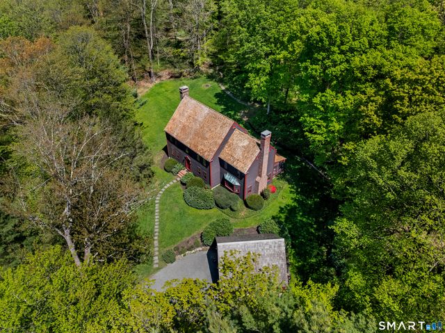 6 Winding Brook Court, Redding, CT 06896