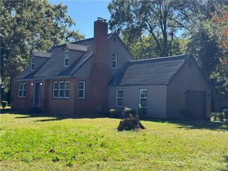 6040 Lake Terrace CIR, Norfolk, VA 23502