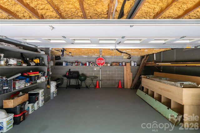 86 Holiday Drive, Hendersonville, NC 28739