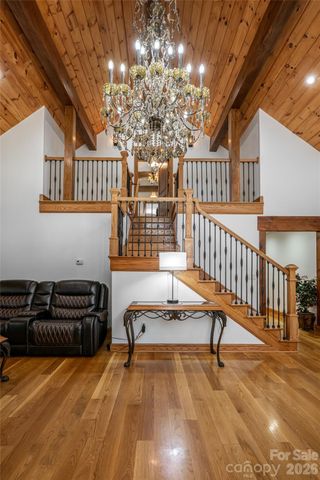 86 Holiday Drive, Hendersonville, NC 28739