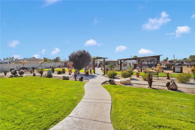 11546 Oakwood Avenue, Hesperia, CA 92345