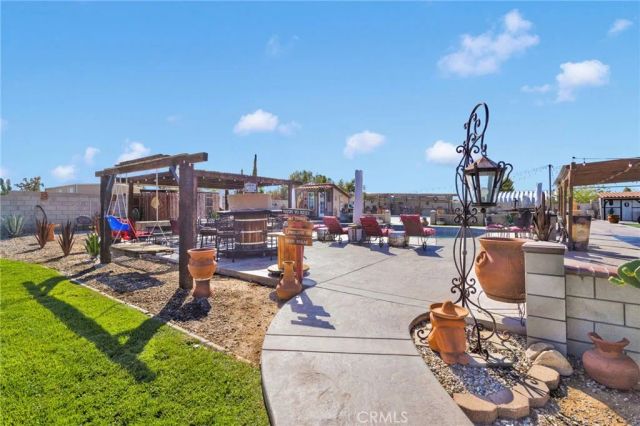 11546 Oakwood Avenue, Hesperia, CA 92345