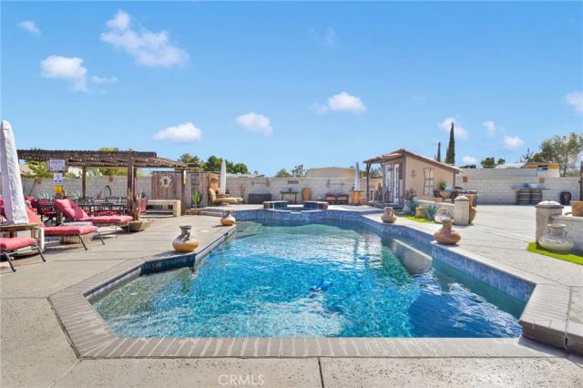 11546 Oakwood Avenue, Hesperia, CA 92345