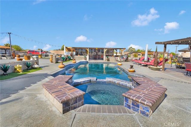 11546 Oakwood Avenue, Hesperia, CA 92345