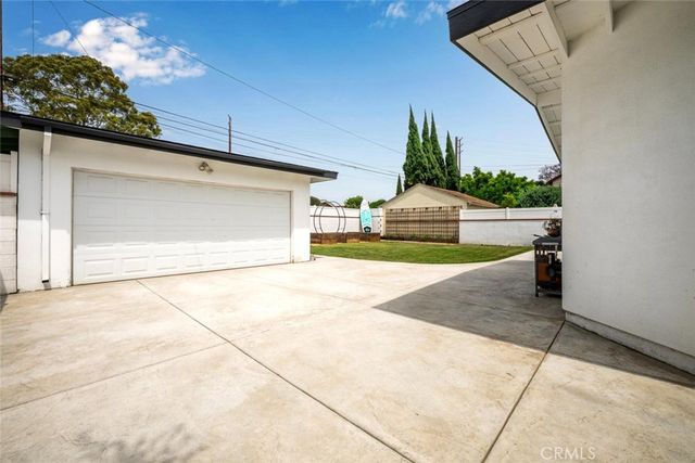6135 E 23rd Street, Long Beach, CA 90815