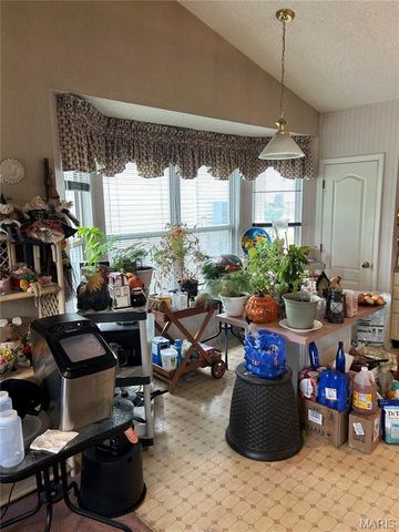10 President Drive, O'fallon, MO 63368