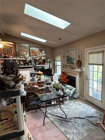10 President Drive, O'fallon, MO 63368