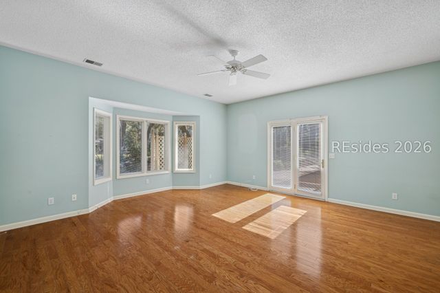 8 Oketee Ct, Hilton Head Island, SC 29926