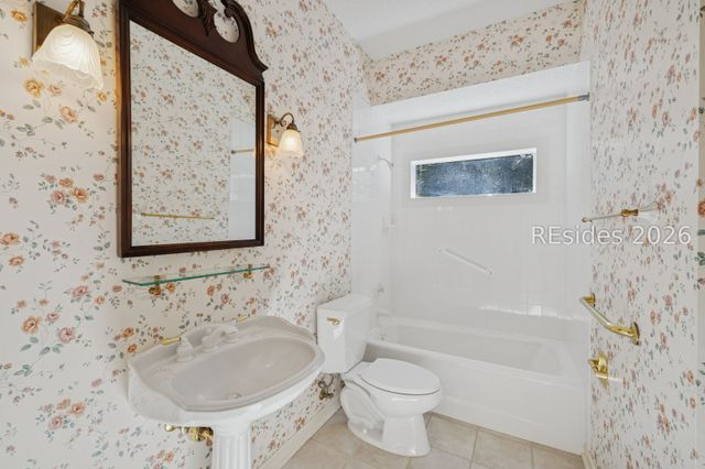 8 Oketee Ct, Hilton Head Island, SC 29926