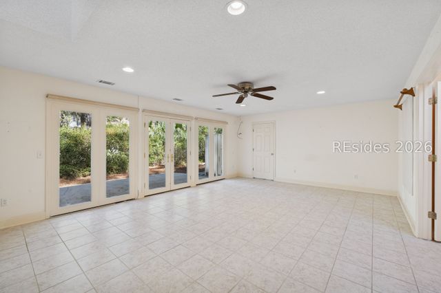 8 Oketee Ct, Hilton Head Island, SC 29926