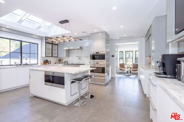 9620 Cedarbrook Drive, Beverly Hills, CA 90210