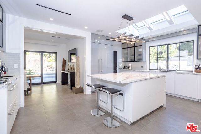 9620 Cedarbrook Drive, Beverly Hills, CA 90210