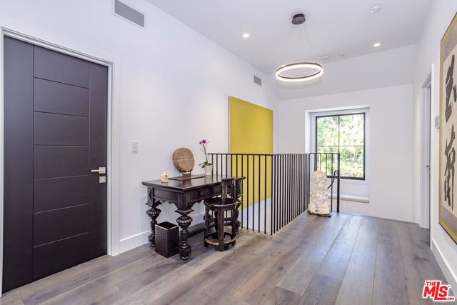 9620 Cedarbrook Drive, Beverly Hills, CA 90210