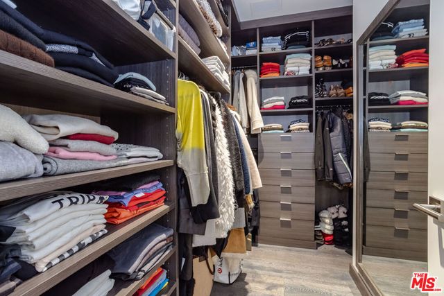 9620 Cedarbrook Drive, Beverly Hills, CA 90210