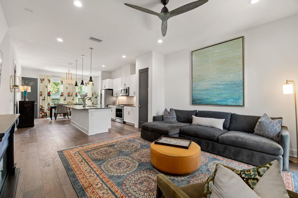 3700 Clawson RD 503, Austin, TX 78704