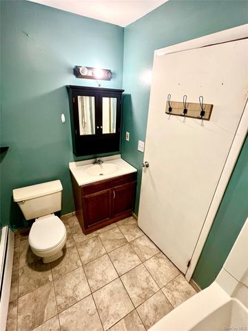 326 Concord Lane, Middletown, NY 10940