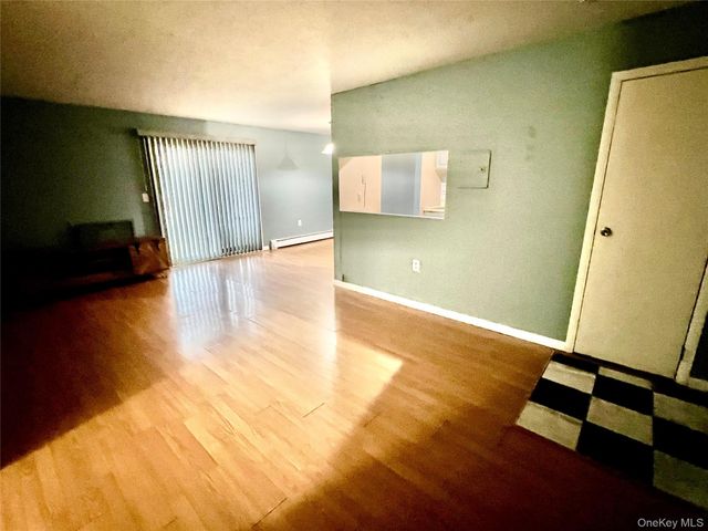 326 Concord Lane, Middletown, NY 10940