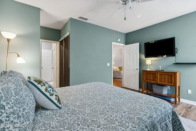 205 BRANCH WOOD Lane 205, Jacksonville, FL 32256