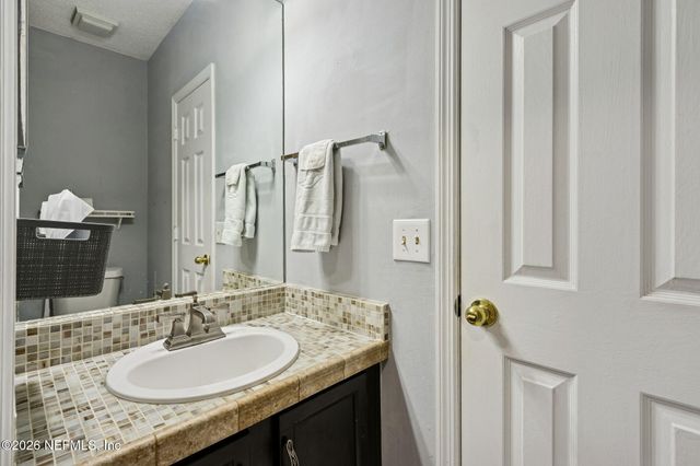 205 BRANCH WOOD Lane 205, Jacksonville, FL 32256