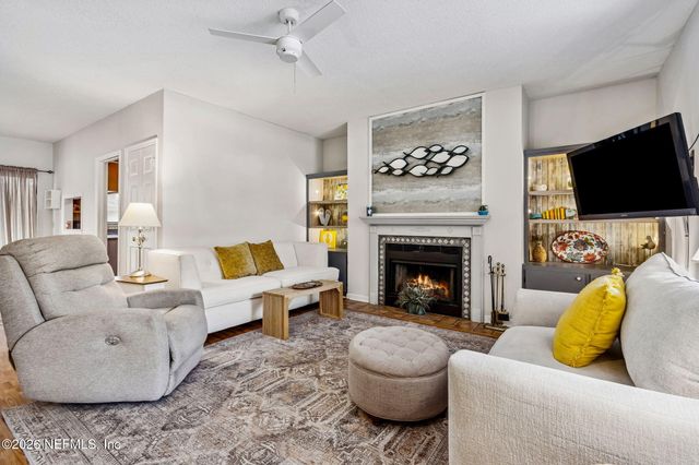 205 BRANCH WOOD Lane 205, Jacksonville, FL 32256