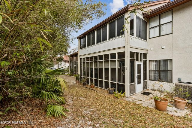 205 BRANCH WOOD Lane 205, Jacksonville, FL 32256