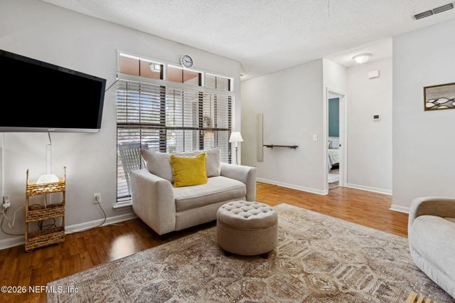 205 BRANCH WOOD Lane 205, Jacksonville, FL 32256