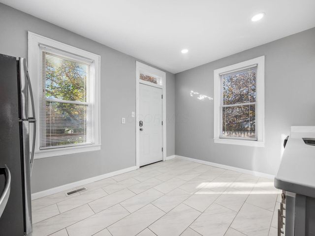 73-75 E Markison Avenue, Columbus, OH 43207